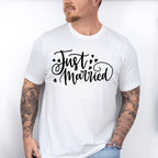 Just Married Cursive Design - Honeymoon Unisex Crewneck T-Shirt Sweatshirt Hoodie