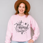 Just Married Star Design - Honeymoon Unisex Crewneck T-Shirt Sweatshirt Hoodie