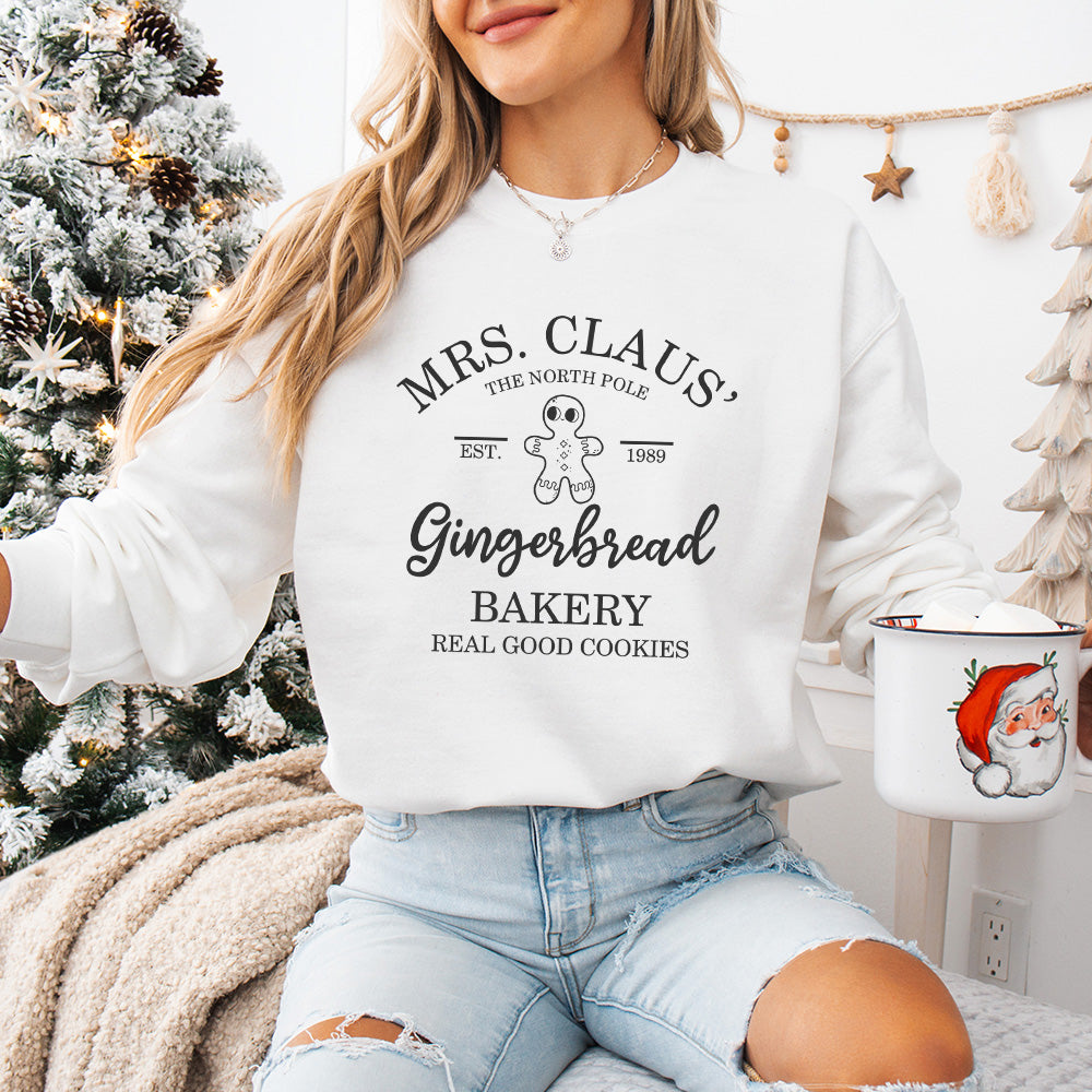Mrs. Claus Gingerbread Bakery Design - Christmas Unisex Crewneck T-Shirt Sweatshirt Hoodie