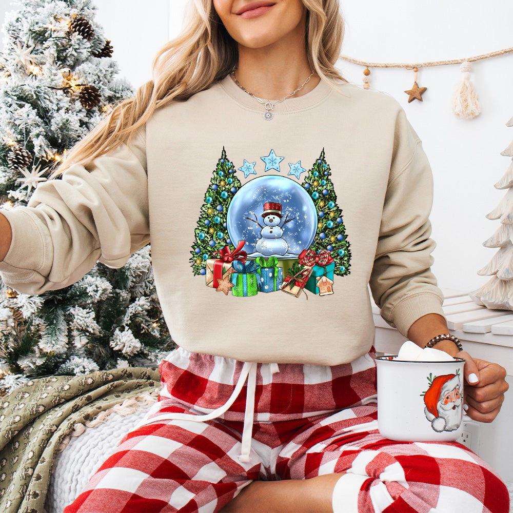 Snowman Globe Design - Christmas Unisex Crewneck T-Shirt Sweatshirt Hoodie