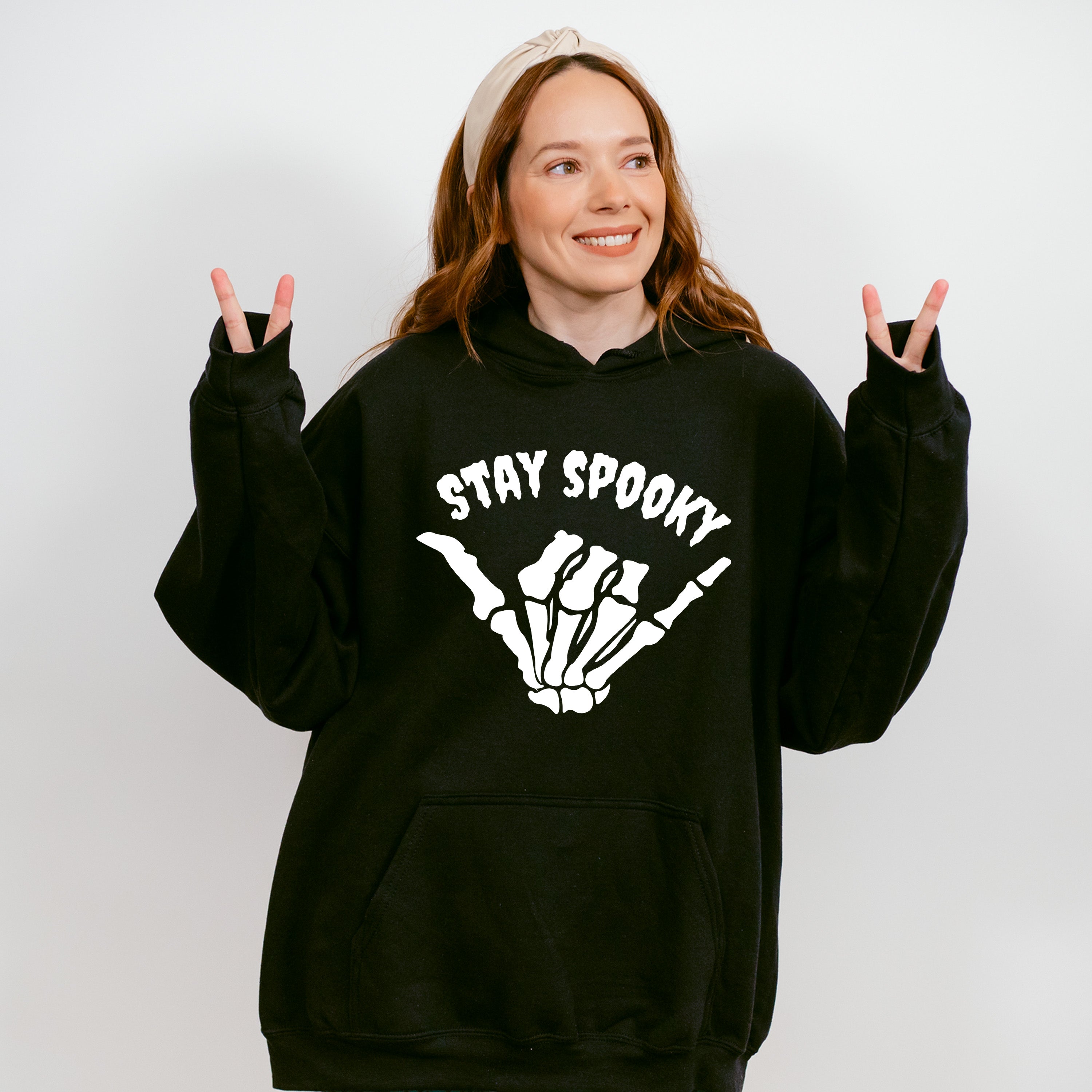 Halloween Stay Spooky Skeleton Hand Design - Halloween Unisex Crewneck T-Shirt Sweatshirt Hoodie