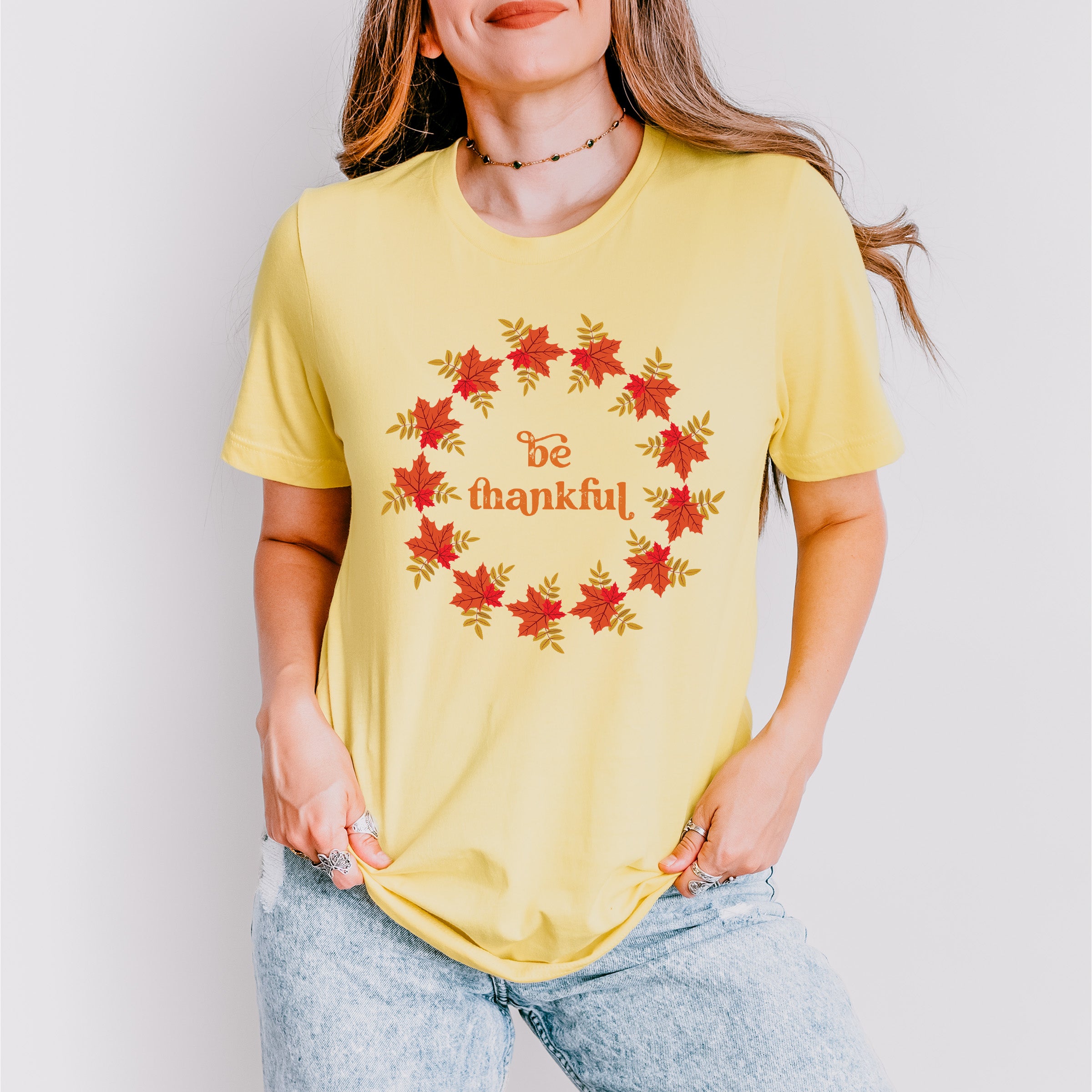 Be Thankful Circle Leaves Design - Thanksgiving Theme Unisex Crewneck T-Shirt Sweatshirt Hoodie