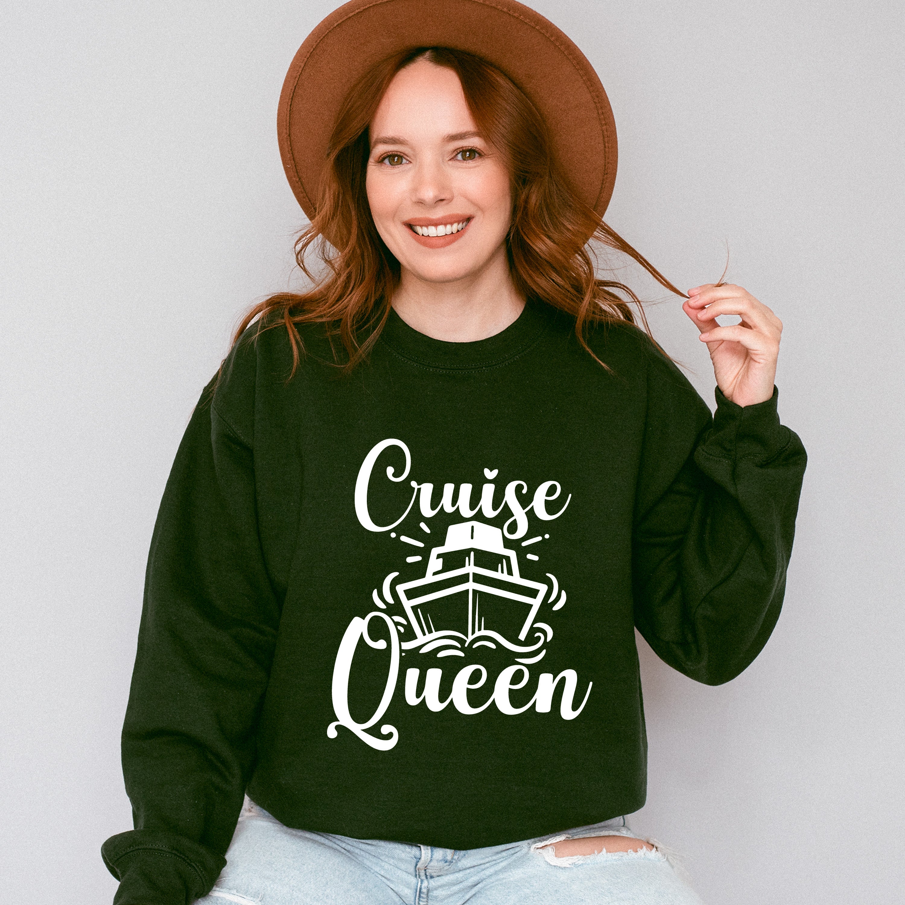 Cruise Queen - Family Cruise Unisex Crewneck T-Shirt Sweatshirt Hoodie