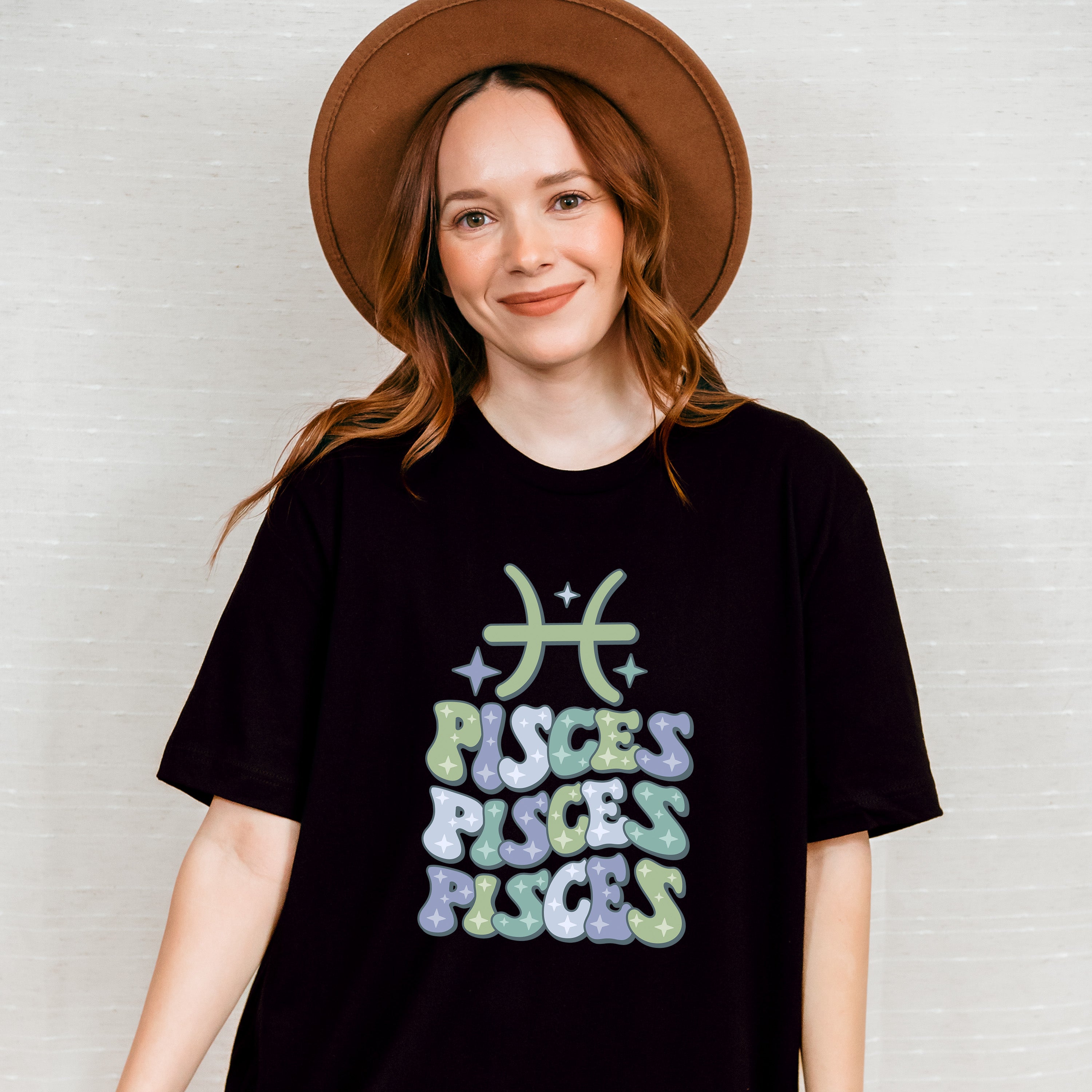 Groovy Pisces Design - Zodiac &amp; Horoscopes Unisex Crewneck T-Shirt Sweatshirt Hoodie