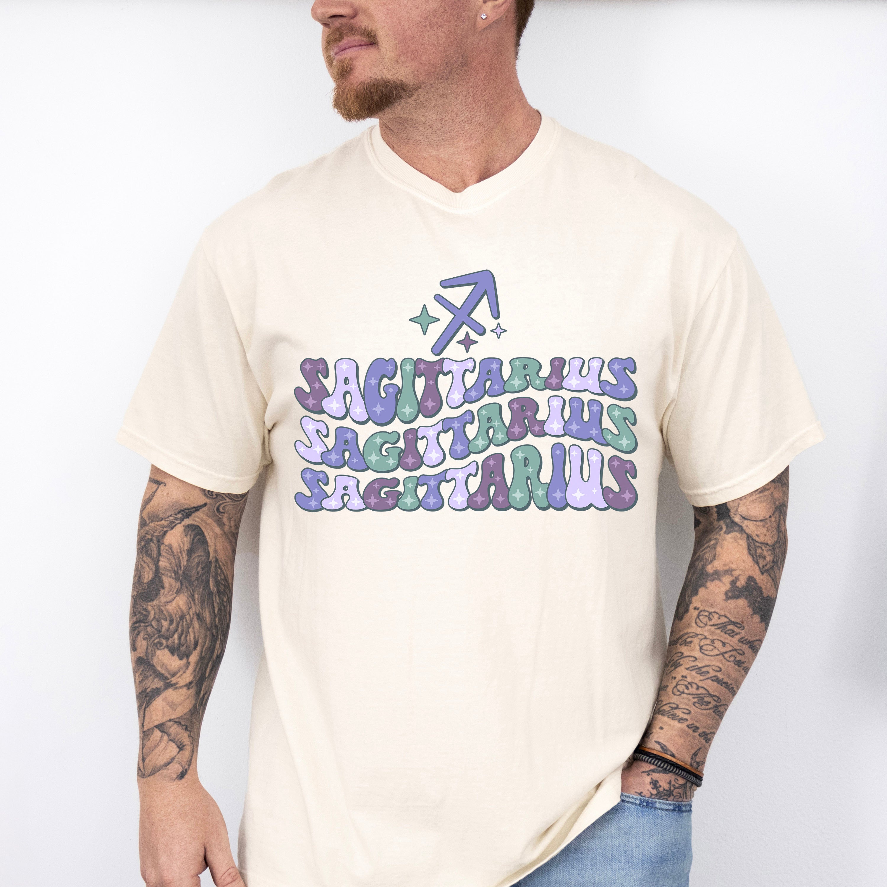 Groovy Sagittarius Design - Zodiac &amp; Horoscopes Unisex Crewneck T-Shirt Sweatshirt Hoodie