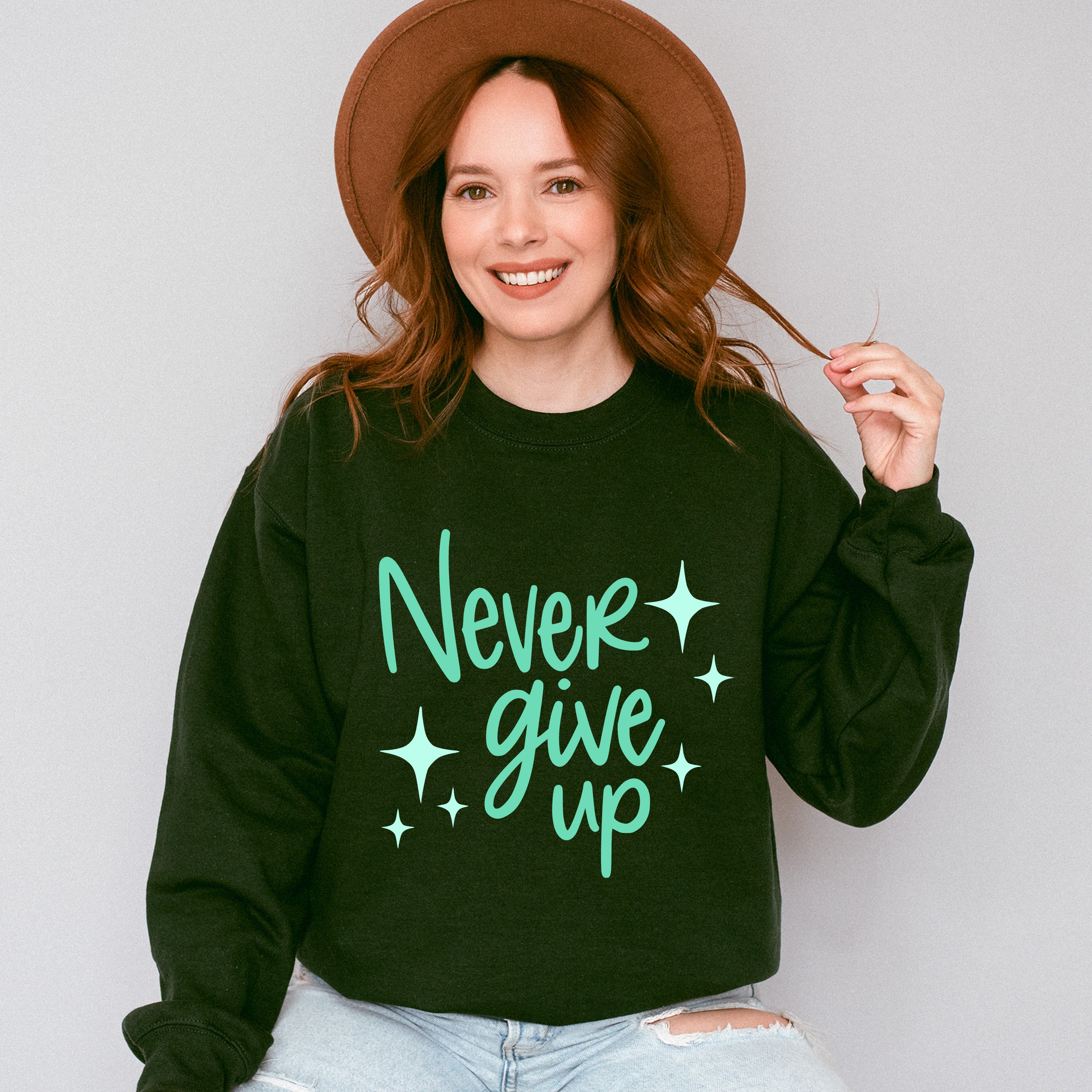 Never Give Up Green Cursive Design - Quotes Unisex Crewneck T-Shirt Sweatshirt Hoodie
