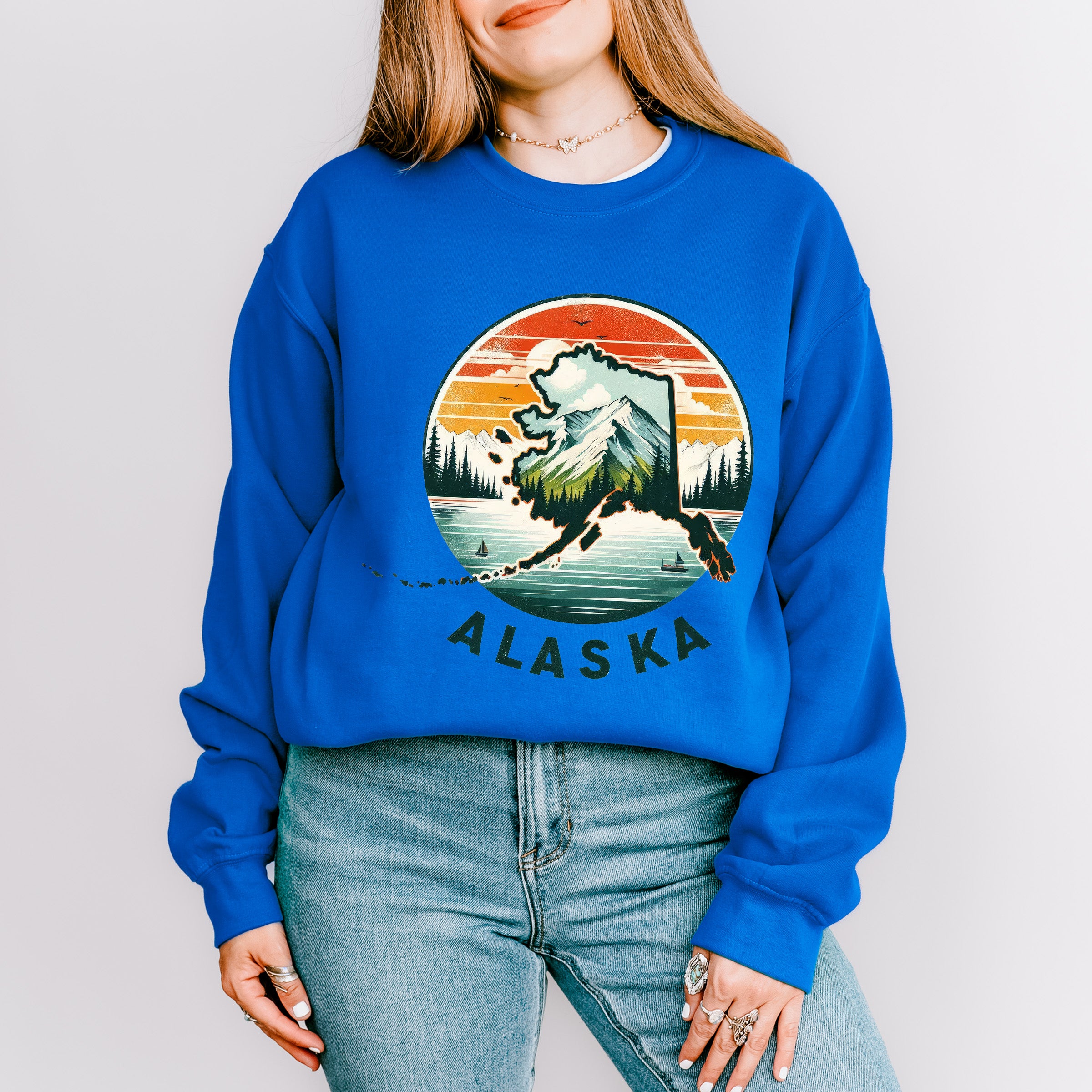 Colorful Alaska Design - States &amp; Cities Unisex Crewneck T-Shirt Sweatshirt Hoodie