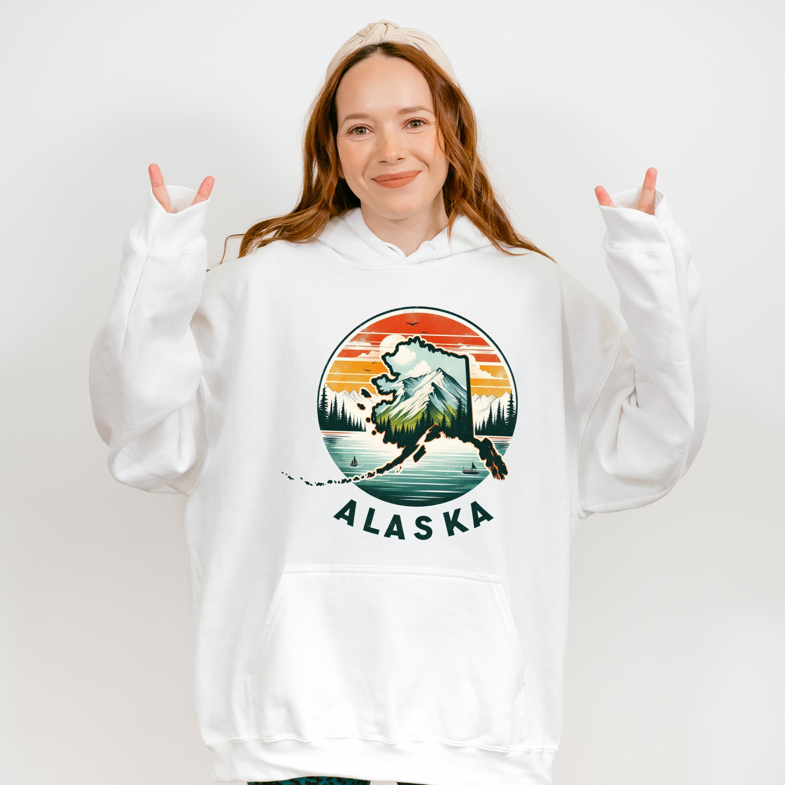 Colorful Alaska Design - States &amp; Cities Unisex Crewneck T-Shirt Sweatshirt Hoodie