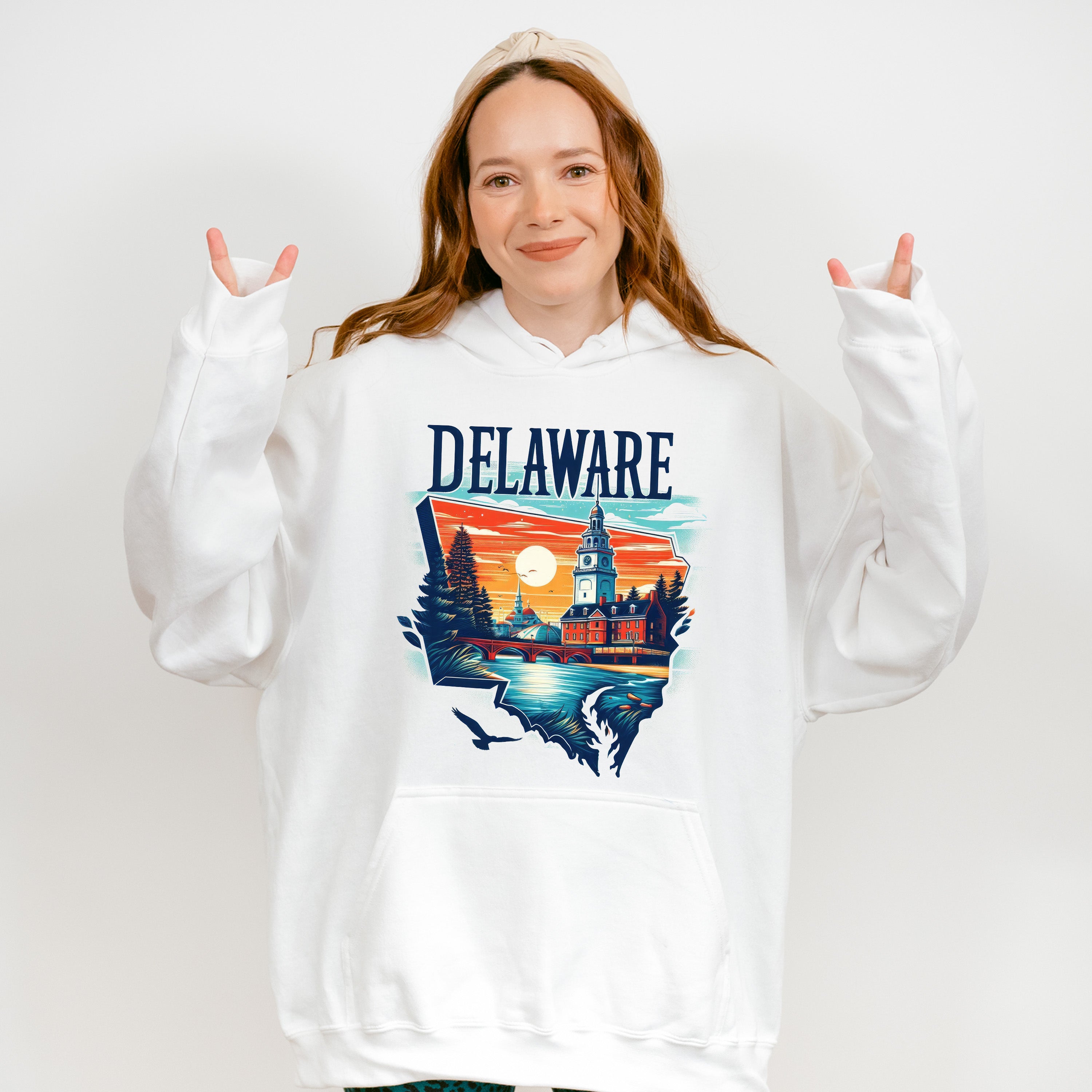 Colorful Delaware Design - States &amp; Cities Unisex Crewneck T-Shirt Sweatshirt Hoodie