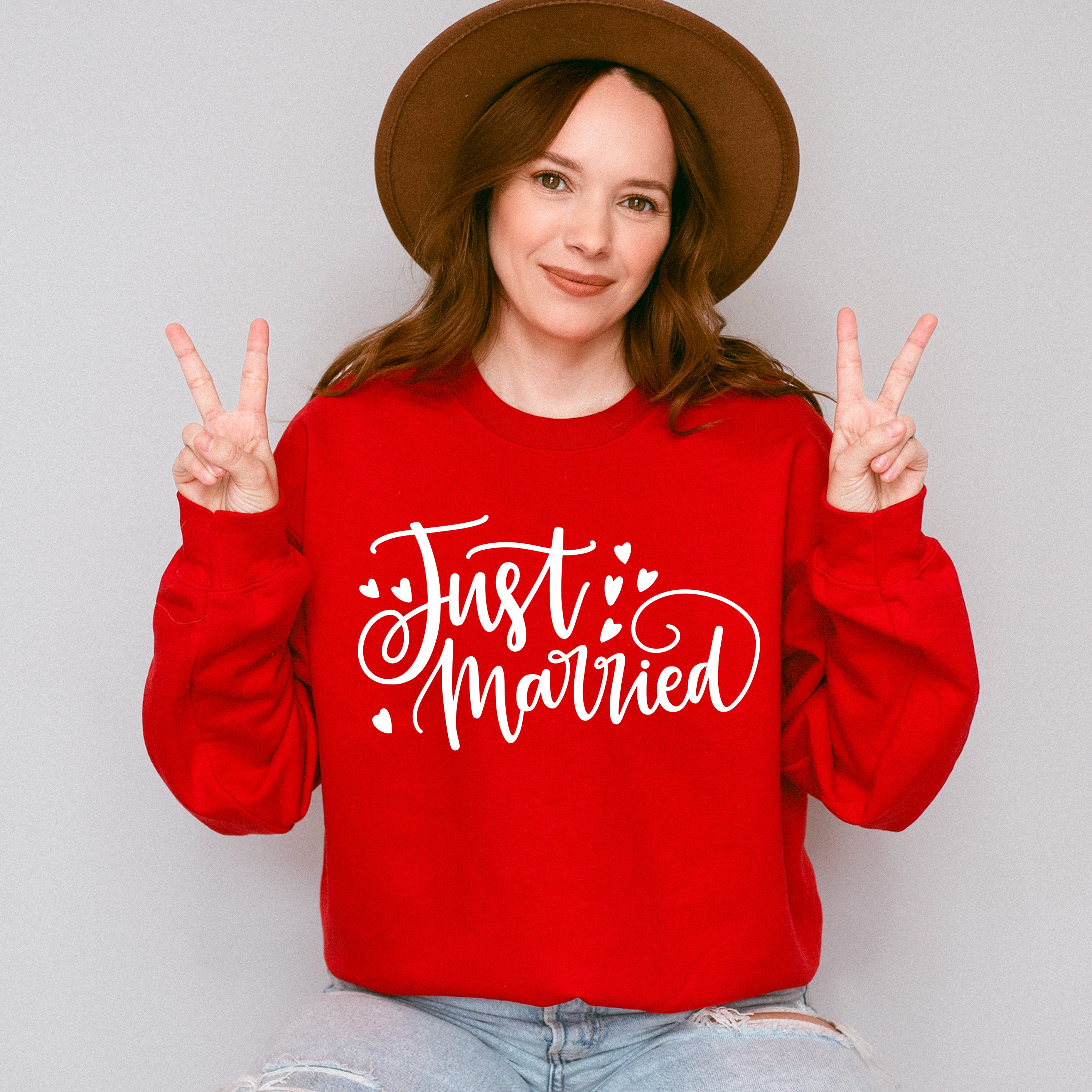 Just Married Cursive Design - Honeymoon Unisex Crewneck T-Shirt Sweatshirt Hoodie
