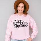 Just Married Cursive Design - Honeymoon Unisex Crewneck T-Shirt Sweatshirt Hoodie