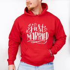 Just Married Heart Design - Honeymoon Unisex Crewneck T-Shirt Sweatshirt Hoodie