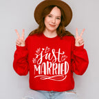 Just Married Heart Design - Honeymoon Unisex Crewneck T-Shirt Sweatshirt Hoodie