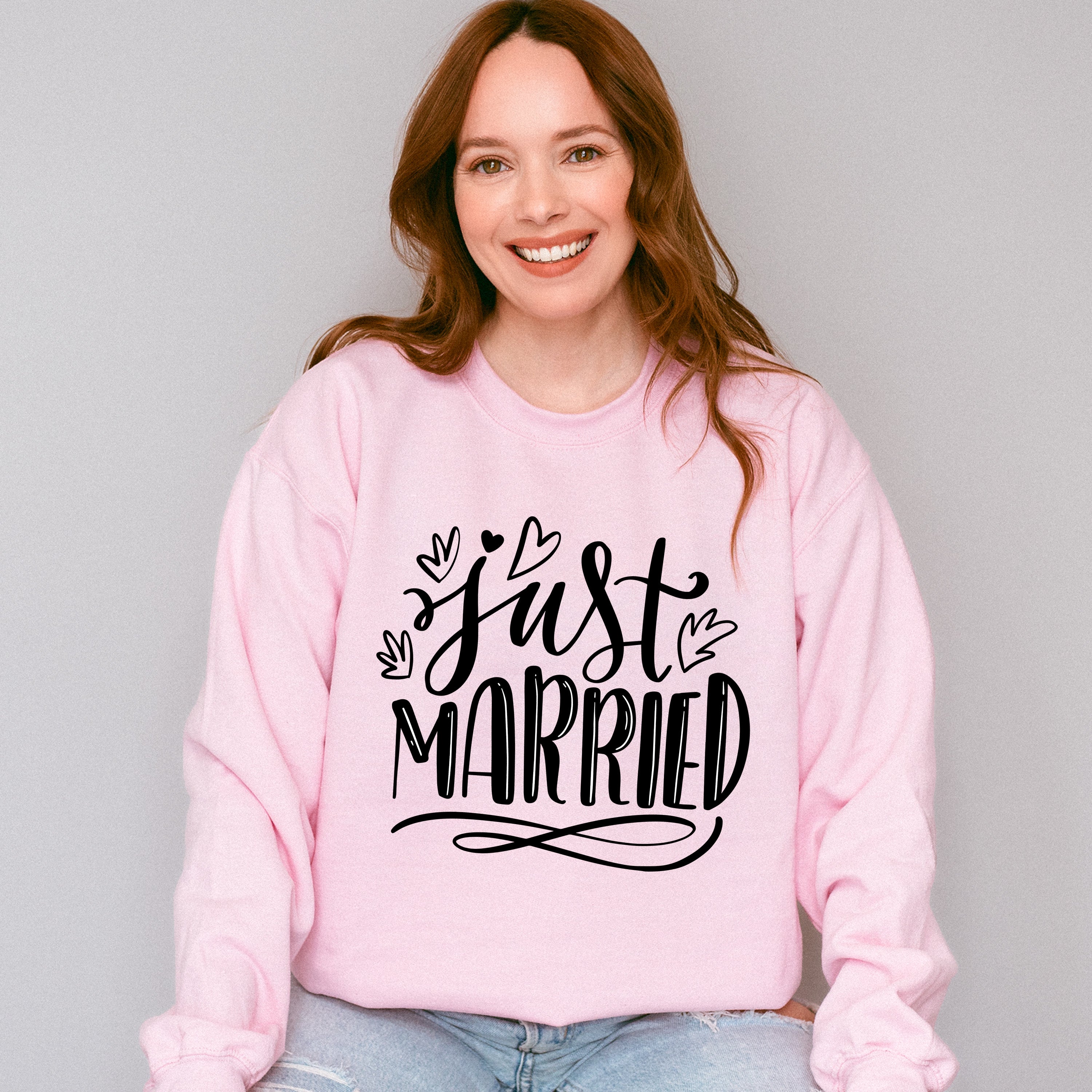 Just Married Heart Design - Honeymoon Unisex Crewneck T-Shirt Sweatshirt Hoodie
