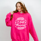 Just Married Leaf Design - Honeymoon Unisex Crewneck T-Shirt Sweatshirt Hoodie