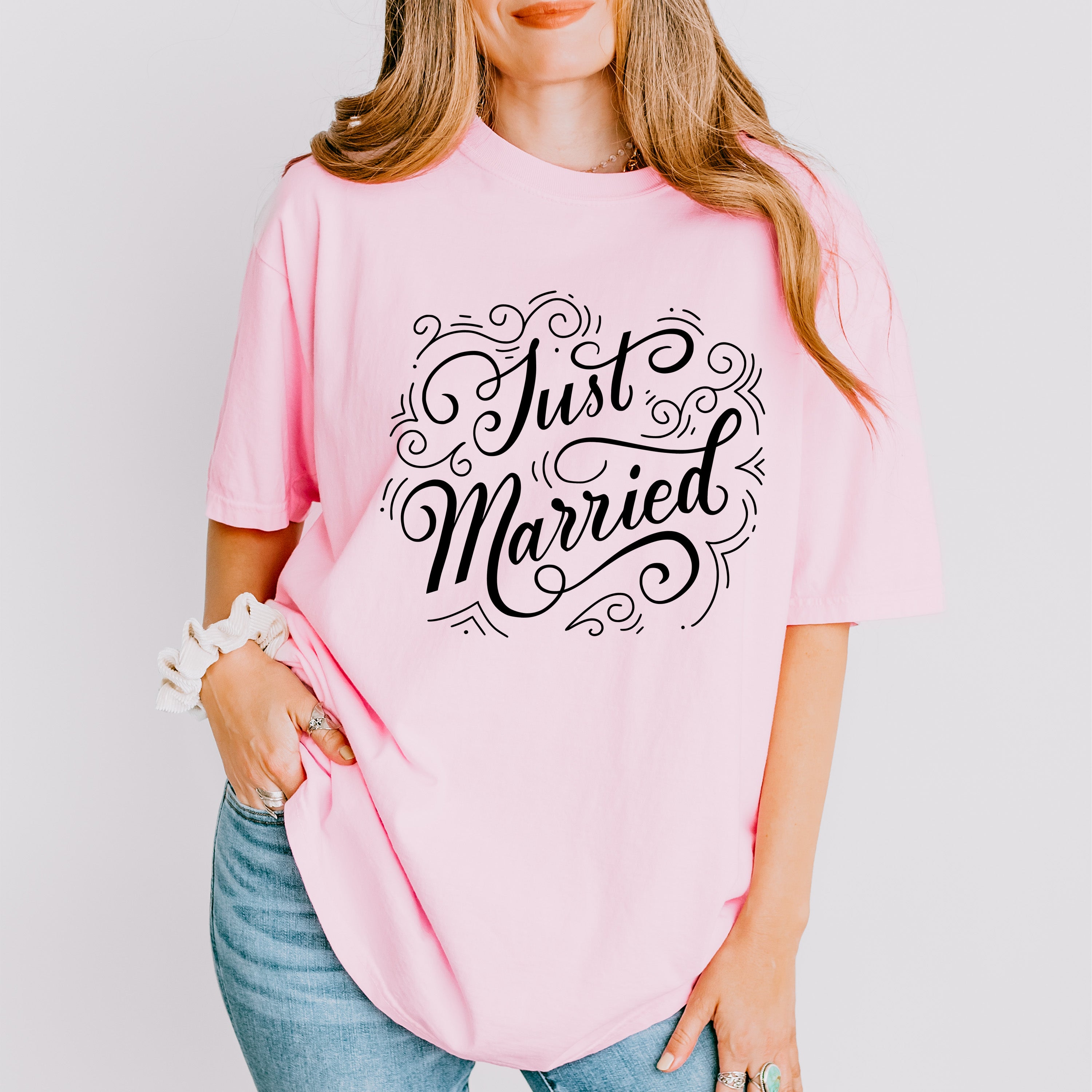 Just Married Curly Design - Honeymoon Unisex Crewneck T-Shirt Sweatshirt Hoodie