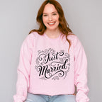 Just Married Curly Design - Honeymoon Unisex Crewneck T-Shirt Sweatshirt Hoodie