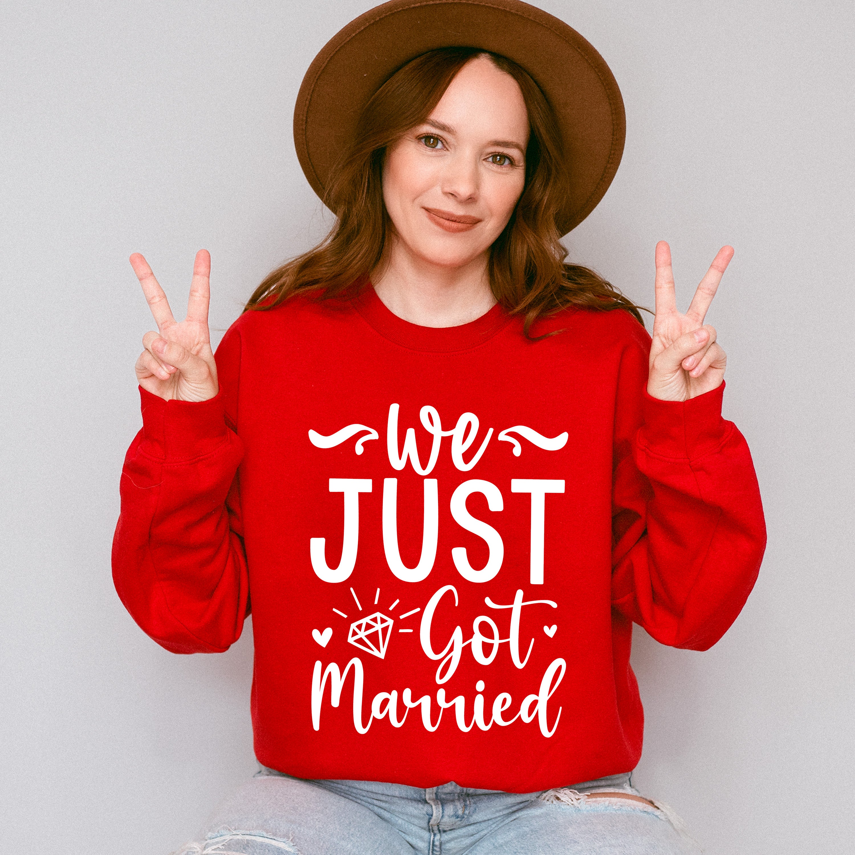 We Just Got Married Diamond Design - Honeymoon Unisex Crewneck T-Shirt Sweatshirt Hoodie