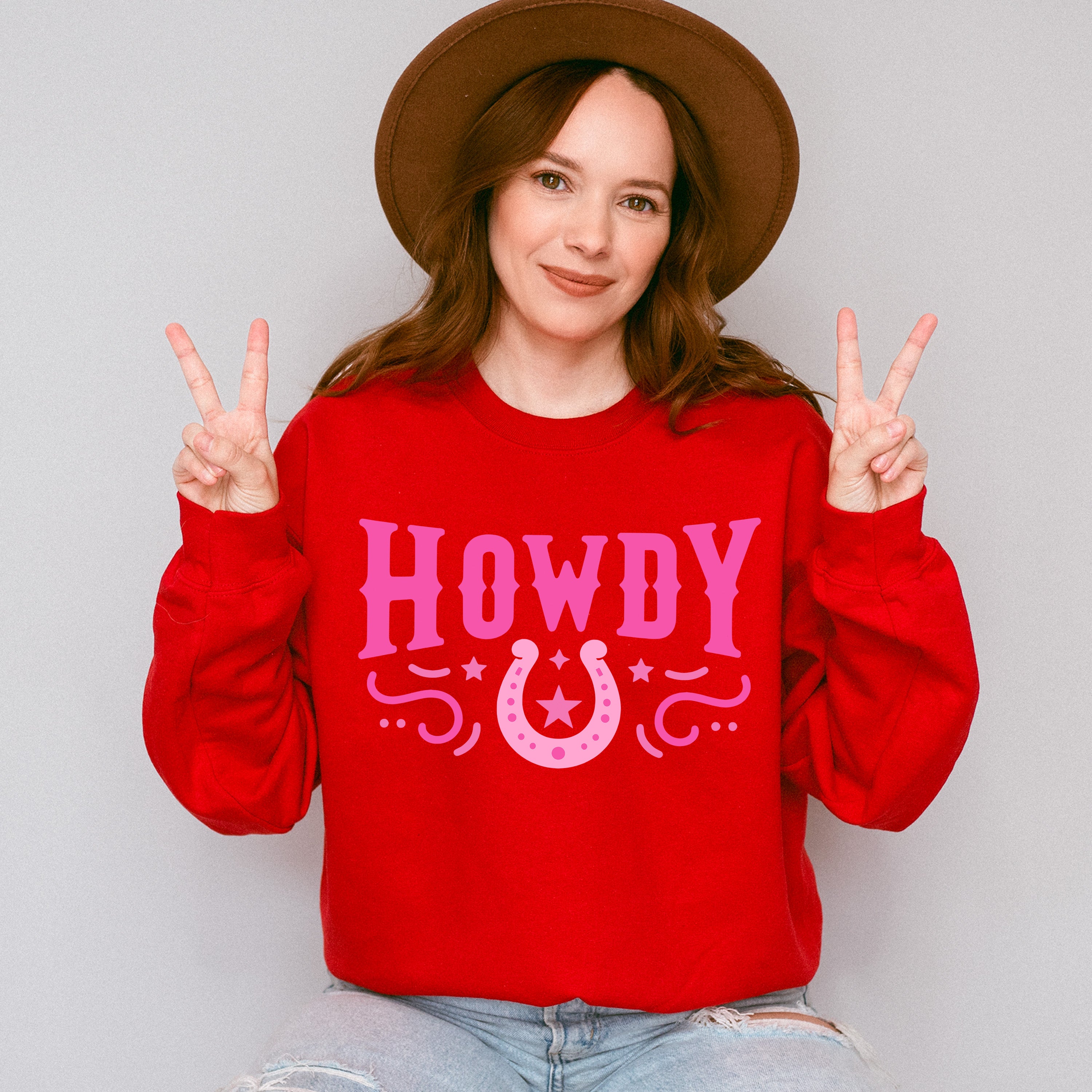 Howdy Horseshoe Design - Cowgirl Unisex Crewneck T-Shirt Sweatshirt Hoodie