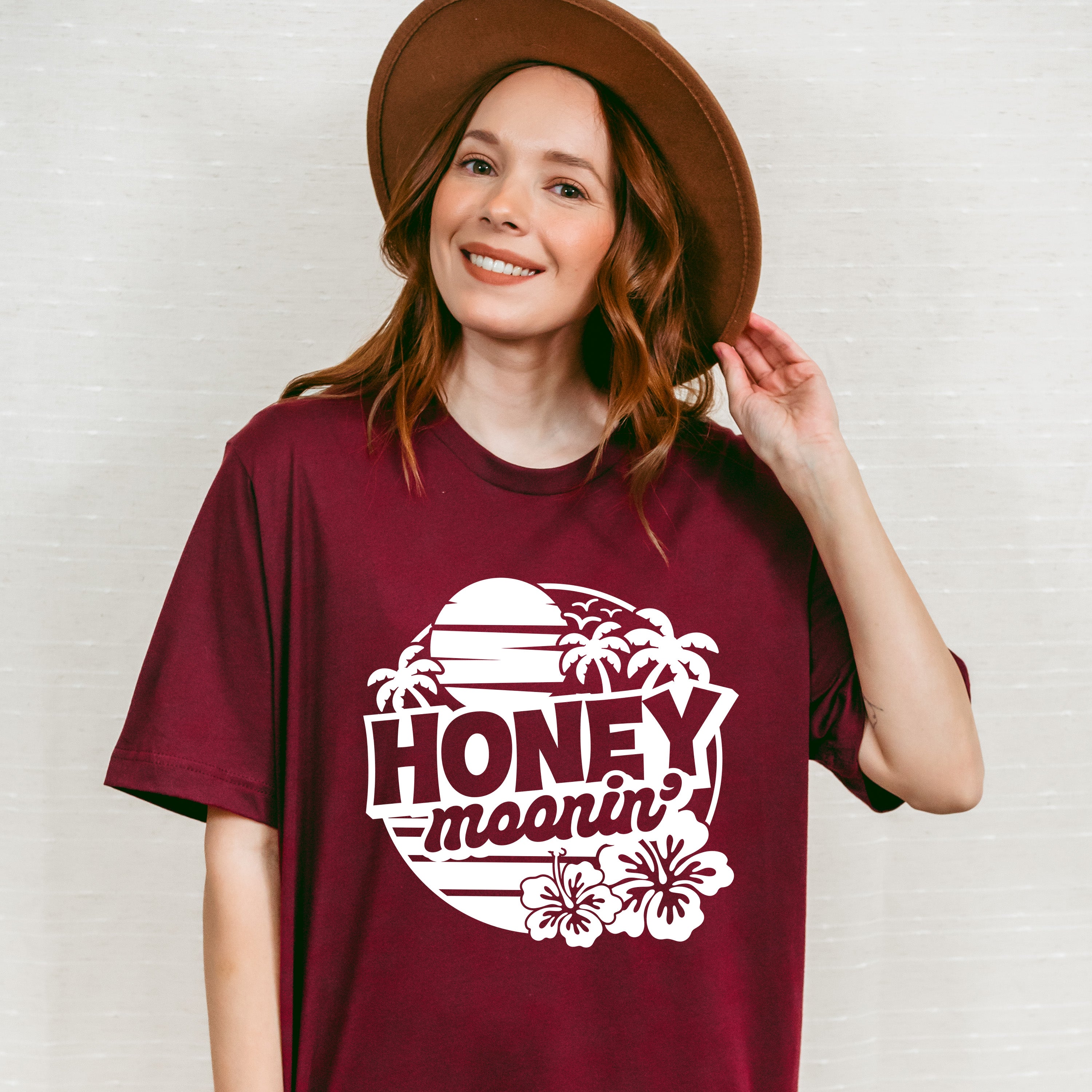 Honeymoonin' Vacation Design - Honeymoon Unisex Crewneck T-Shirt Sweatshirt Hoodie