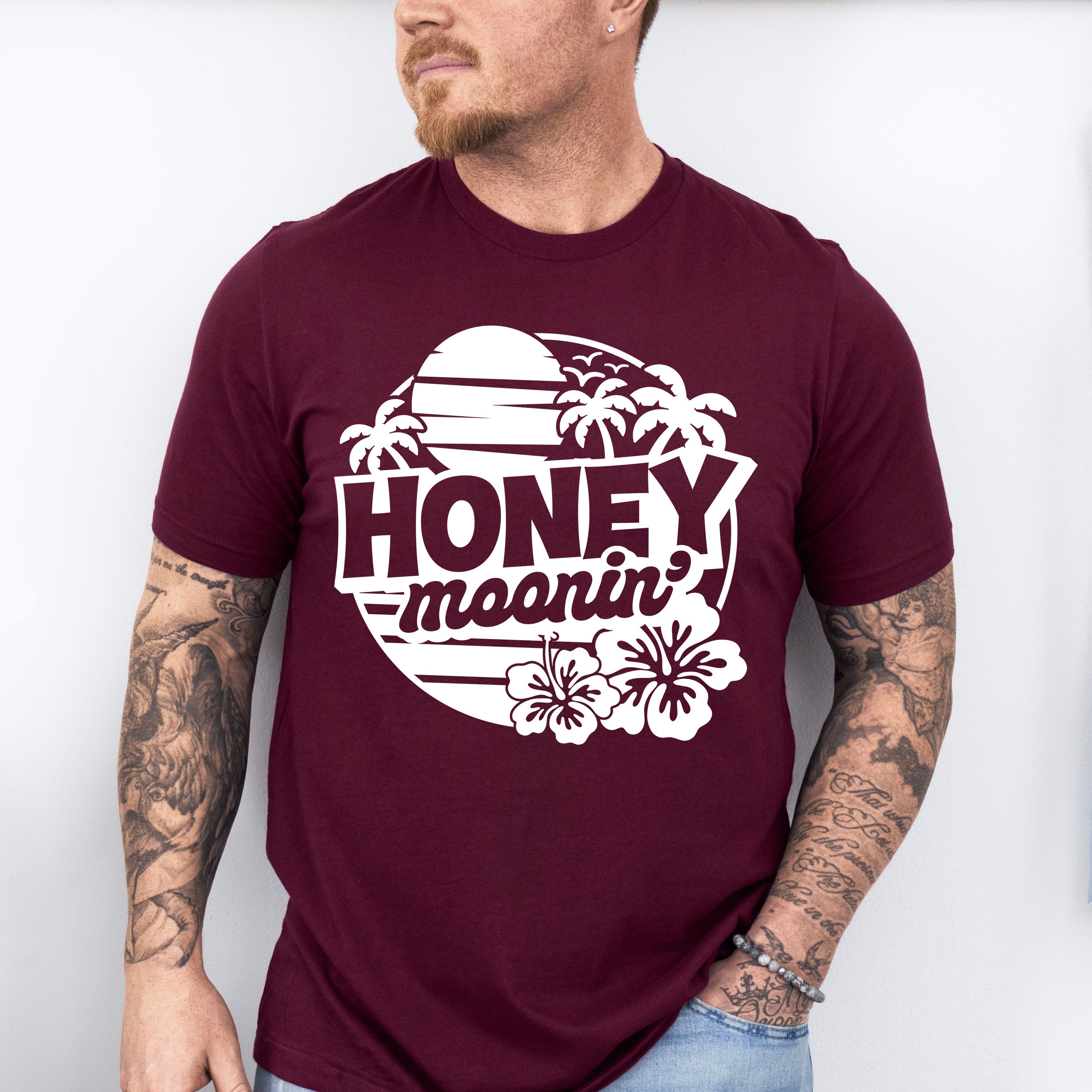 Honeymoonin' Vacation Design - Honeymoon Unisex Crewneck T-Shirt Sweatshirt Hoodie
