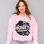 Honeymoonin' Vacation Design - Honeymoon Unisex Crewneck T-Shirt Sweatshirt Hoodie