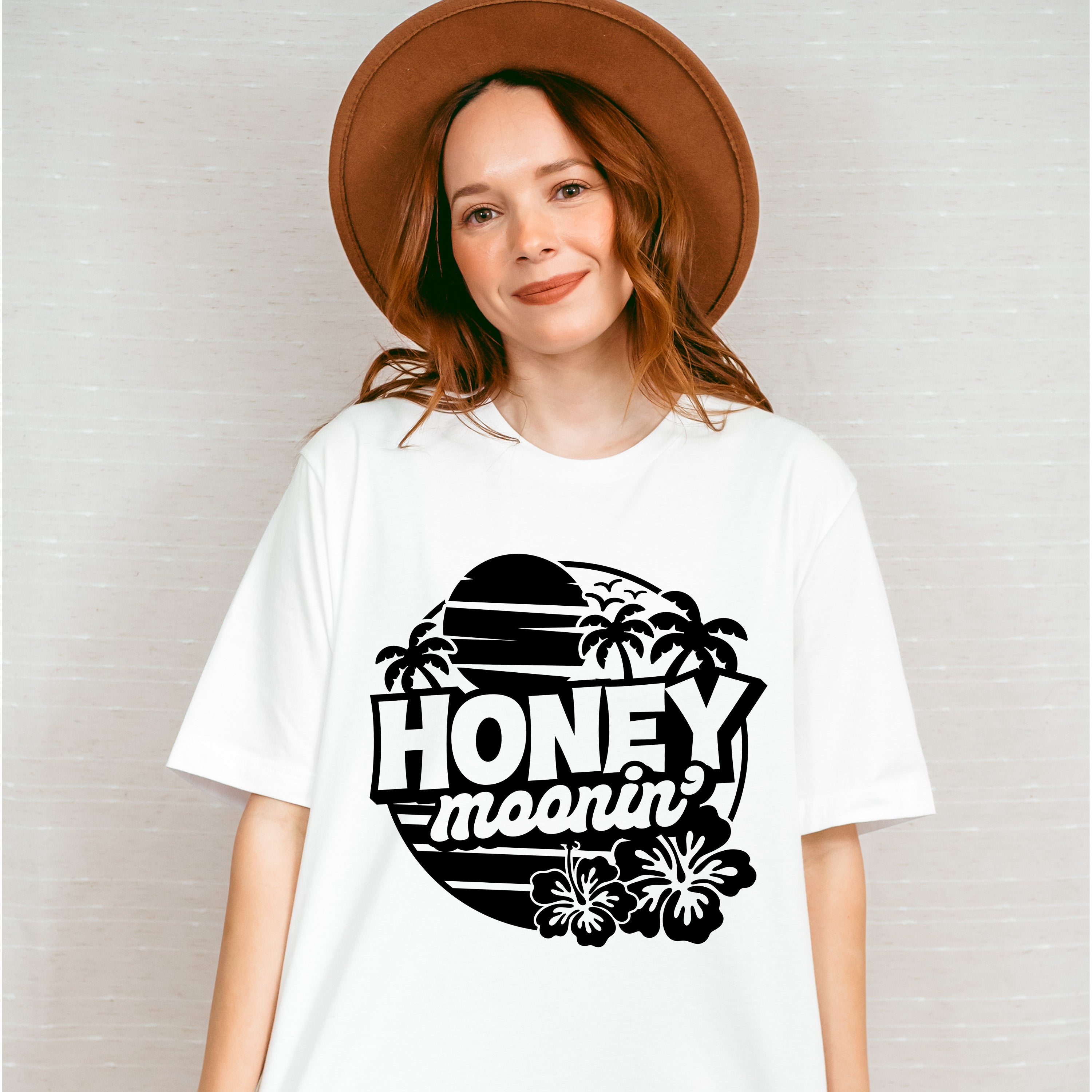 Honeymoonin' Vacation Design - Honeymoon Unisex Crewneck T-Shirt Sweatshirt Hoodie