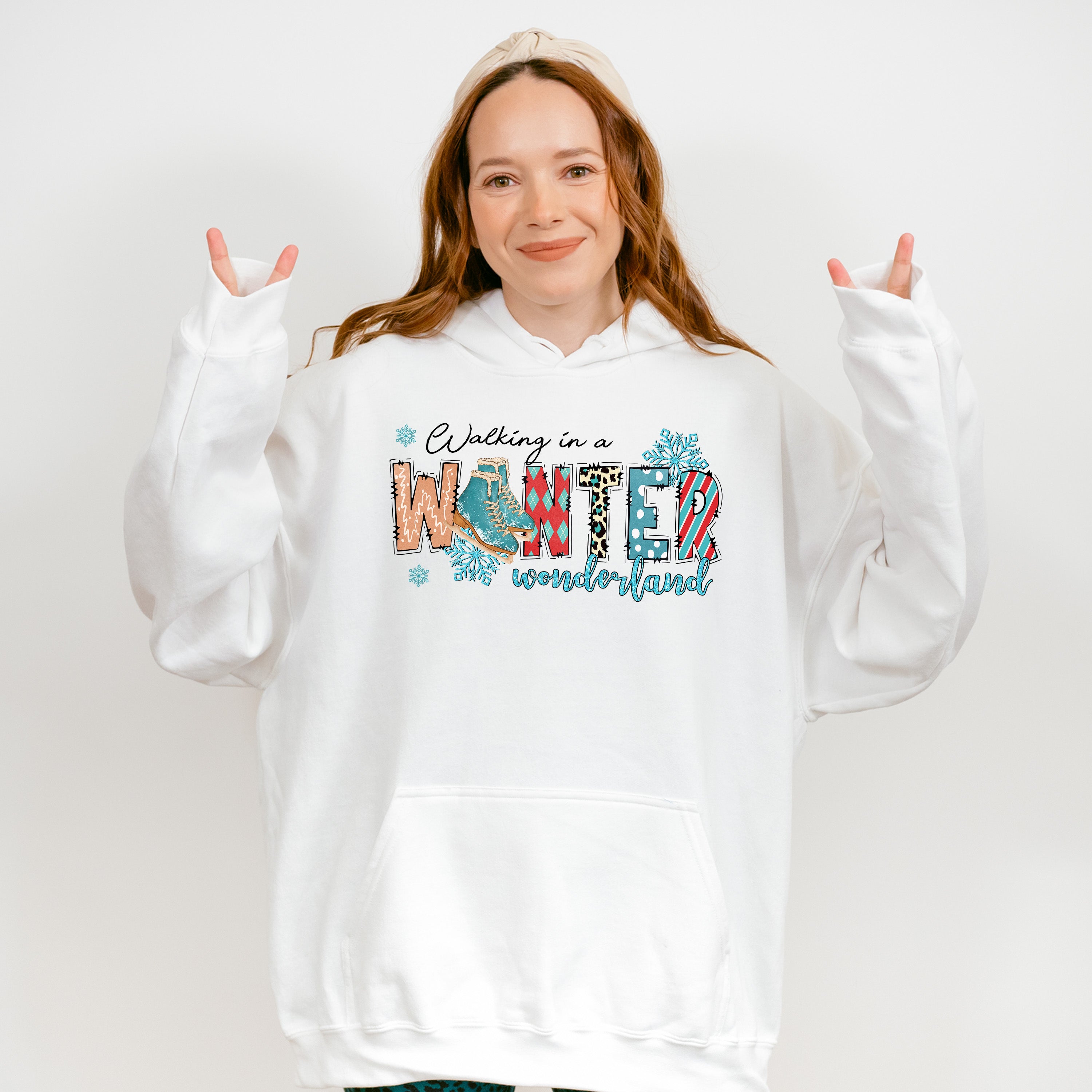 Walking In A Wonderland Design - Winter Unisex Crewneck T-Shirt Sweatshirt Hoodie