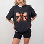 Red Ribbon And Baubles - Christmas Unisex Crewneck T-Shirt Sweatshirt Hoodie