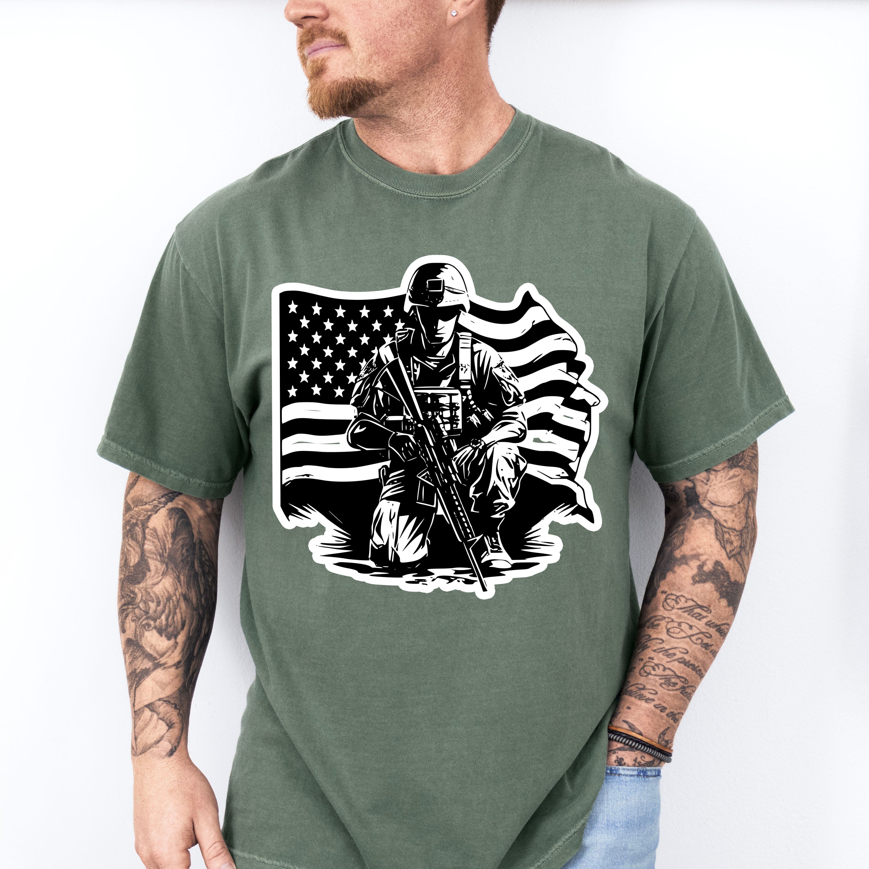 Soldier With Flag Dark Design - Military Unisex Crewneck T-Shirt Sweatshirt Hoodie
