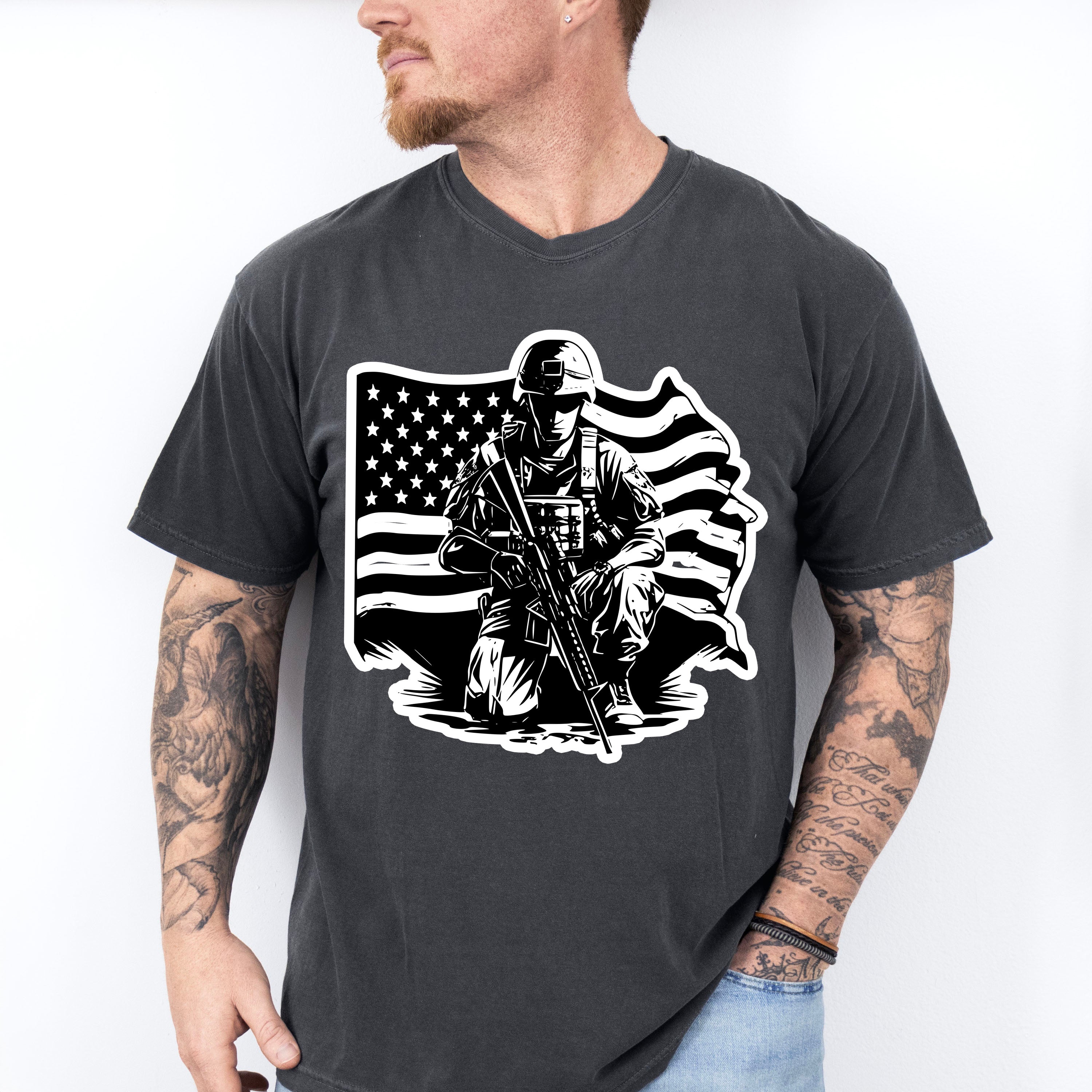 Soldier With Flag Dark Design - Military Unisex Crewneck T-Shirt Sweatshirt Hoodie