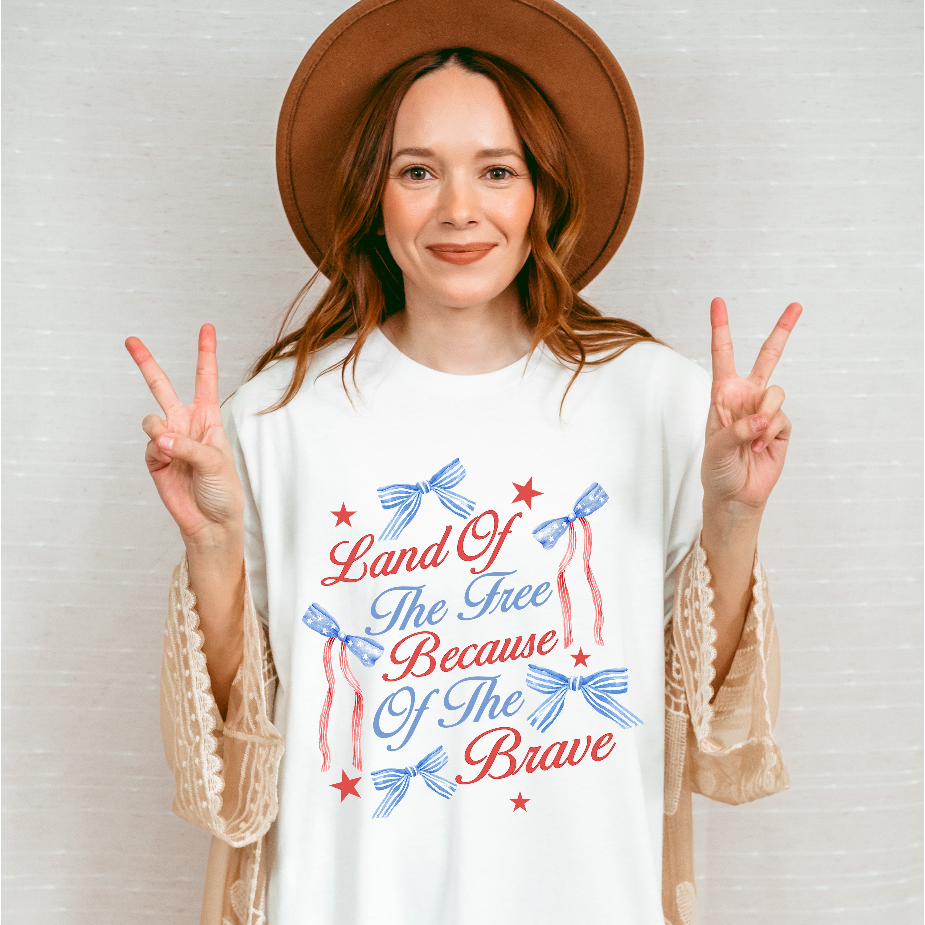 Land Of The Free Because Of The Brave Ribbons &amp; Stars - 4th Of July Unisex Crewneck T-Shirt Sweatshirt Hoodie