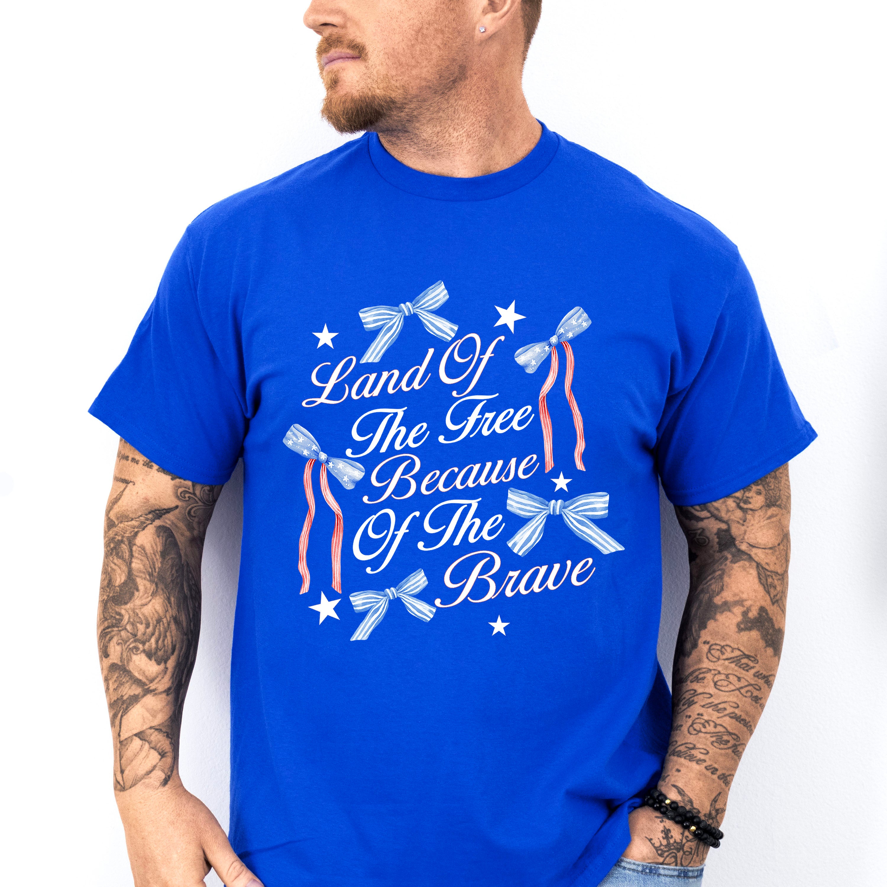 Land Of The Free Because Of The Brave Ribbons &amp; Stars - 4th Of July Unisex Crewneck T-Shirt Sweatshirt Hoodie