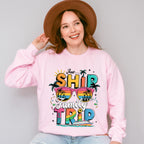 Aw Ship It's A Family Trip Pink Glasses Design - Vacation Unisex Crewneck T-Shirt Sweatshirt Hoodie