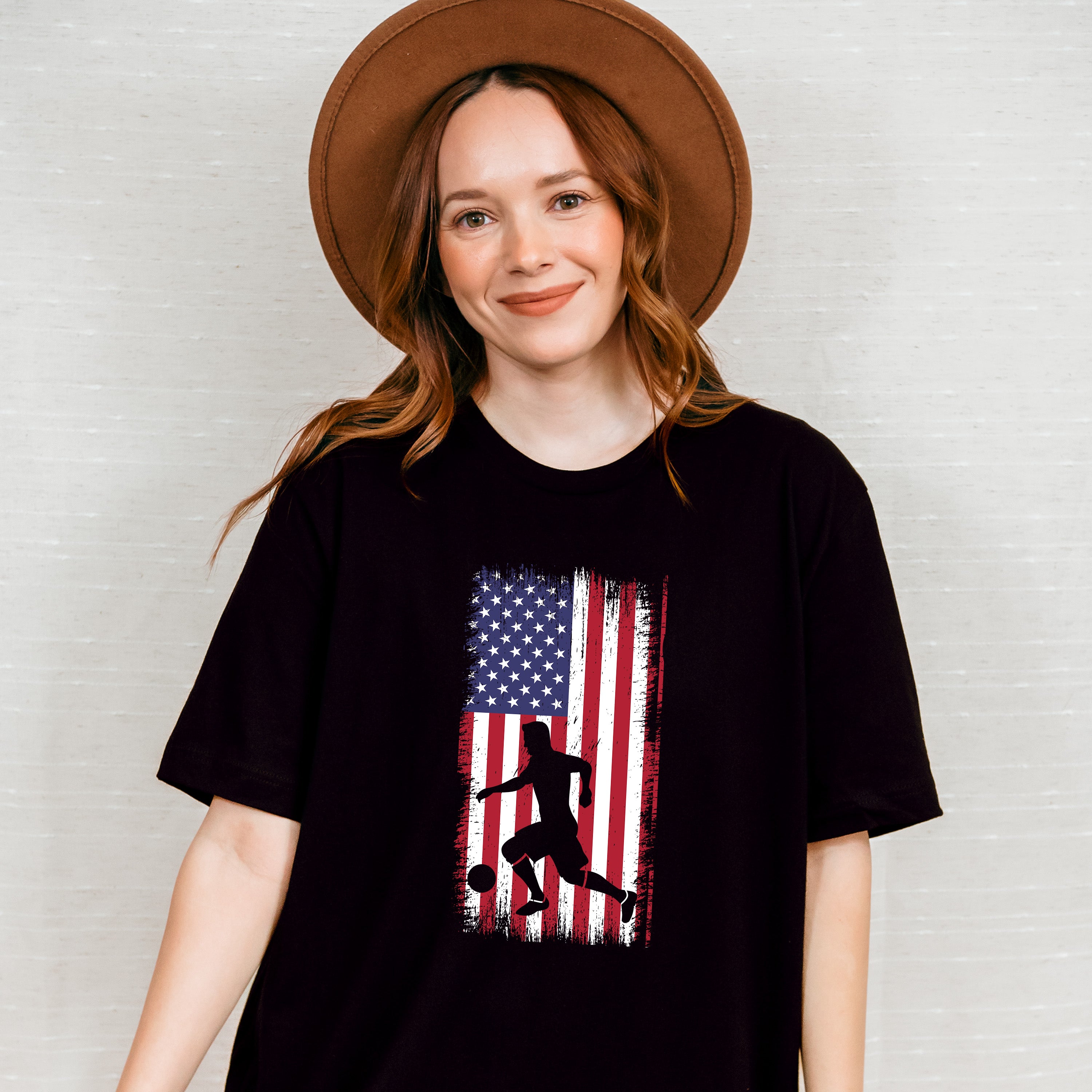 Us Flag Soccer Player Silhouette Design - Soccer Unisex Crewneck T-Shirt Sweatshirt Hoodie
