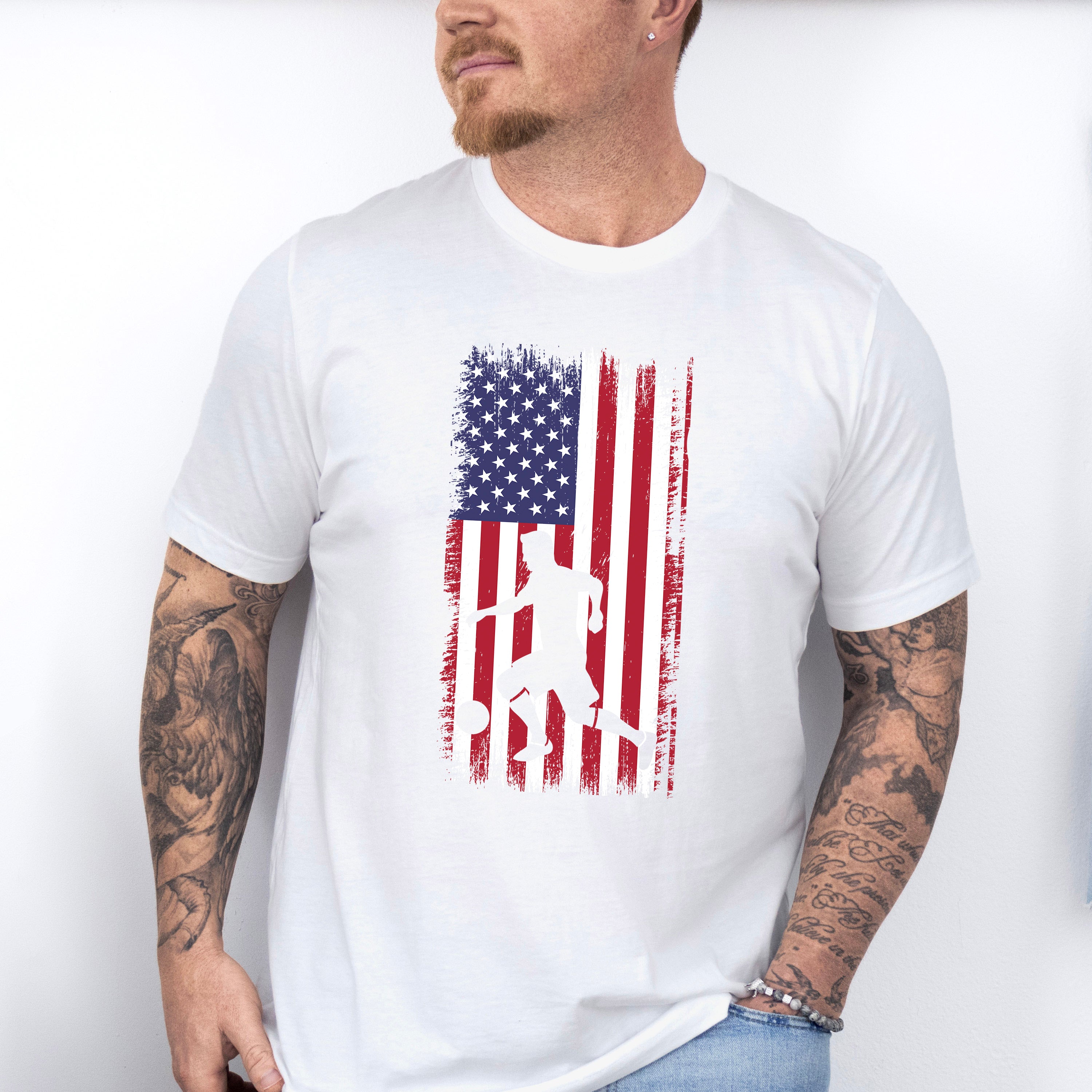 Us Flag Soccer Player Silhouette Design - Soccer Unisex Crewneck T-Shirt Sweatshirt Hoodie