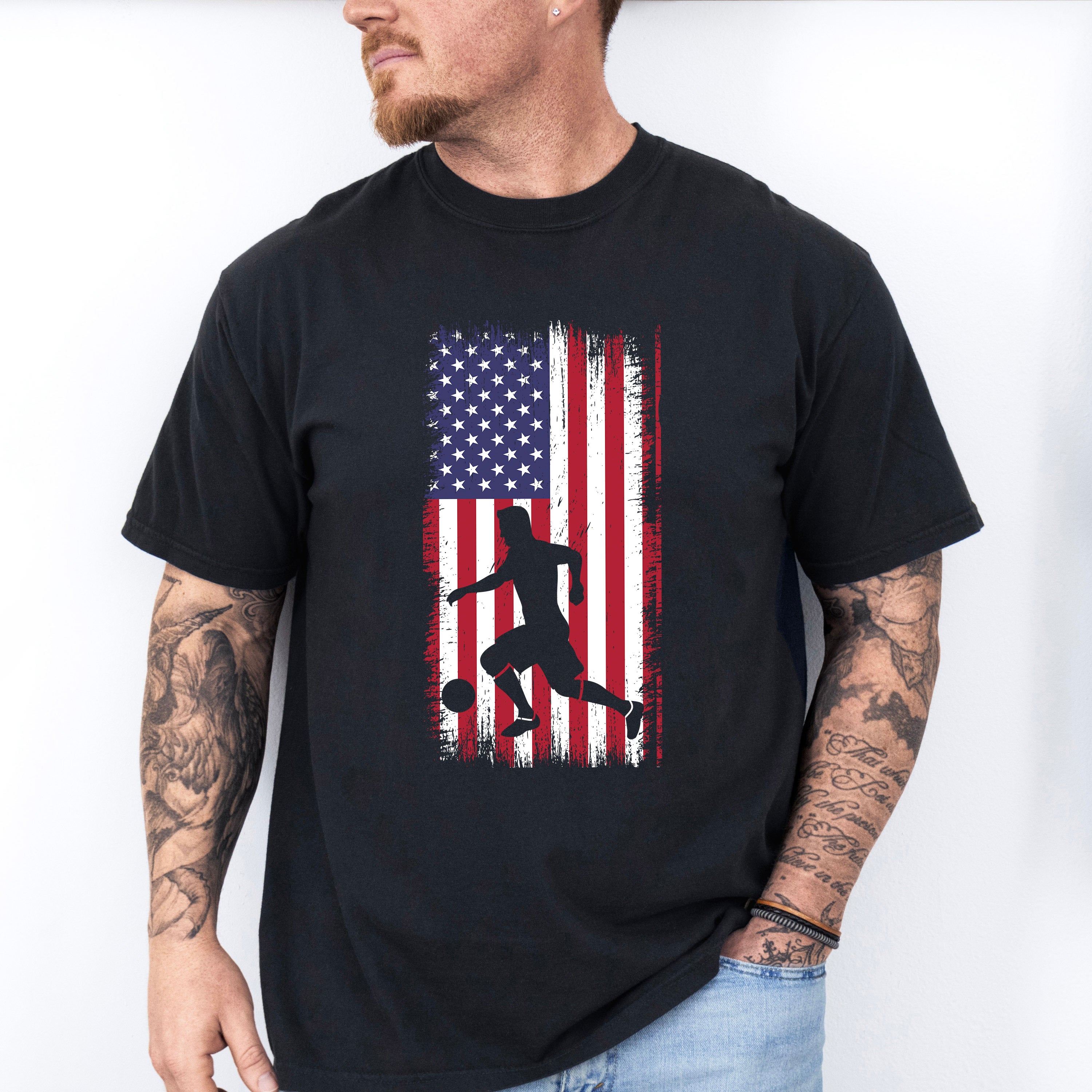 Us Flag Soccer Player Silhouette Design - Soccer Unisex Crewneck T-Shirt Sweatshirt Hoodie