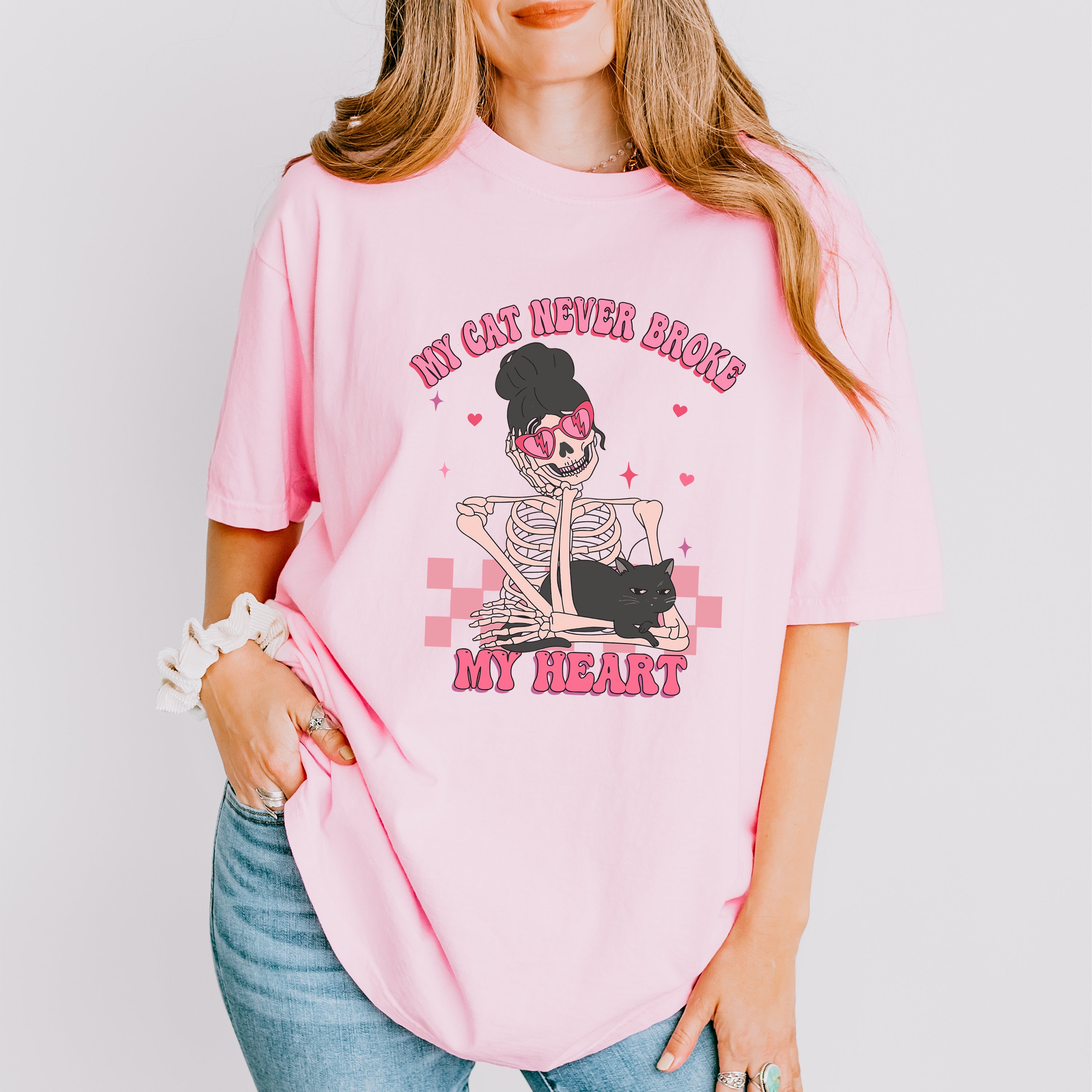 Cat Never Broke My Heart Valentines Theme T-shirt, Hoodie, Sweatshirt