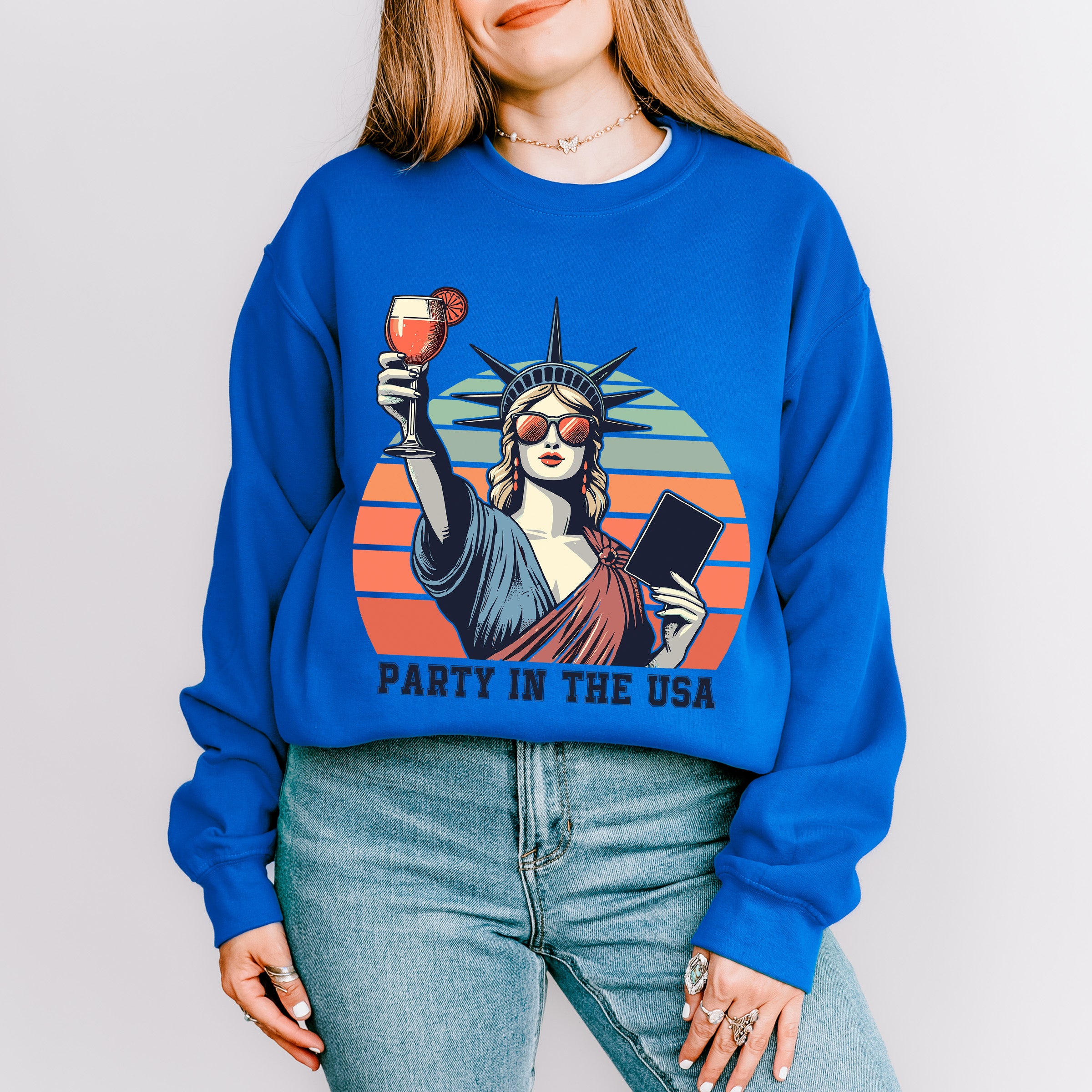 Statue Of Liberty Holding Drink 4Th Of July Unisex Crewneck T-Shirt Sweatshirt Hoodie