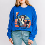 Statue Of Liberty Holding Drink 4Th Of July Unisex Crewneck T-Shirt Sweatshirt Hoodie